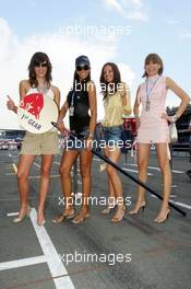 27.07.2006 Hockenheim, Germany,  Red Bull Formula Unas Girl Girls Lady Ladies Women Babe Babes Chick Chicks - Formula 1 World Championship, Rd 12, German Grand Prix, Thursday