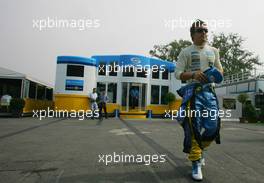 08.09.2006 Monza, Italy,  Fernando Alonso (ESP), Renault F1 Team - Formula 1 World Championship, Rd 15, Italian Grand Prix, Friday Practice