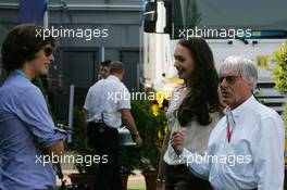 08.09.2006 Monza, Italy,  Bernie Ecclestone (GBR) with Enzo Ferrari (ITA) and Tamara Ecclestone (GBR) - Formula 1 World Championship, Rd 15, Italian Grand Prix, Friday Practice