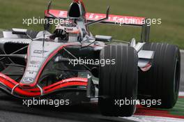 08.09.2006 Monza, Italy,  Kimi Raikkonen (FIN), Räikkönen, McLaren Mercedes - Formula 1 World Championship, Rd 15, Italian Grand Prix, Friday Practice