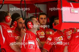 08.09.2006 Monza, Italy,  Scuderia Ferrari mechanics watch the session - Formula 1 World Championship, Rd 15, Italian Grand Prix, Friday Practice