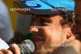 08.09.2006 Monza, Italy,  Fernando Alonso (ESP), Renault F1 Team - Formula 1 World Championship, Rd 15, Italian Grand Prix, Friday