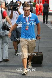 08.09.2006 Monza, Italy,  Fernando Alonso (ESP), Renault F1 Team - Formula 1 World Championship, Rd 15, Italian Grand Prix, Friday