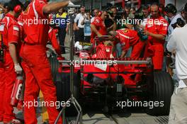 08.09.2006 Monza, Italy,  Michael Schumacher (GER), Scuderia Ferrari, Pitlane, Box, Garage - Formula 1 World Championship, Rd 15, Italian Grand Prix, Friday Practice
