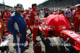 10.09.2006 Monza, Italy,  Pat Behar, FIA Photograhers delegate - Formula 1 World Championship, Rd 15, Italian Grand Prix, Sunday Pre-Race Grid