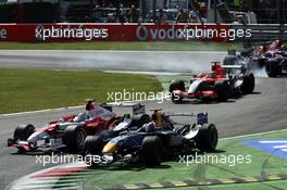 10.09.2006 Monza, Italy,  David Coulthard (GBR), Red Bull Racing, Jarno Trulli (ITA), Toyota Racing, Christijan Albers (NED), Spyker MF1 Racing - Formula 1 World Championship, Rd 15, Italian Grand Prix, Sunday Race