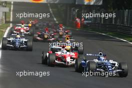 10.09.2006 Monza, Italy,  Nico Rosberg (GER), WilliamsF1 Team, FW28 Cosworth and Jarno Trulli (ITA), Toyota Racing, TF106 - Formula World Championship, Rd 15, Italian Grand Prix, Sunday Race