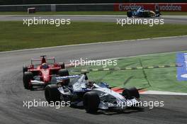 10.09.2006 Monza, Italy,  Robert Kubica (POL),  BMW Sauber F1 Team and Felipe Massa (BRA), Scuderia Ferrari - Formula 1 World Championship, Rd 15, Italian Grand Prix, Sunday Race