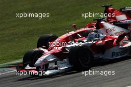 10.09.2006 Monza, Italy,  Felipe Massa (BRA), Scuderia Ferrari and Jarno Trulli (ITA), Toyota Racing - Formula 1 World Championship, Rd 15, Italian Grand Prix, Saturday Qualifying