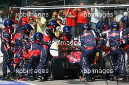 10.09.2006 Monza, Italy,  Vitantonio Liuzzi (ITA), Scuderia Toro Rosso, STR01 - Formula 1 World Championship, Rd 15, Italian Grand Prix, Sunday Race