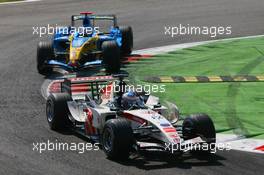 10.09.2006 Monza, Italy,  Jenson Button (GBR), Honda Racing F1 Team, RA106 and Fernando Alonso (ESP), Renault F1 Team, R26  - Formula 1 World Championship, Rd 15, Italian Grand Prix, Sunday Race