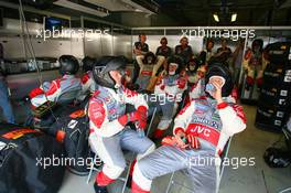 10.09.2006 Monza, Italy,  Spyker MF1 Racing, team members - Formula 1 World Championship, Rd 15, Italian Grand Prix, Sunday Race