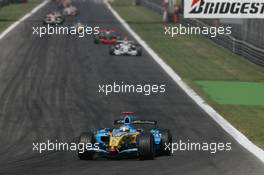 10.09.2006 Monza, Italy,  Fernando Alonso (ESP), Renault F1 Team - Formula 1 World Championship, Rd 15, Italian Grand Prix, Sunday Race