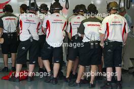 09.09.2006 Monza, Italy,  Super Aguri F1, Team members - Formula 1 World Championship, Rd 15, Italian Grand Prix, Saturday Practice