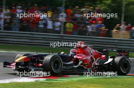 09.09.2006 Monza, Italy,  Vitantonio Liuzzi (ITA), Scuderia Toro Rosso, STR01 - Formula 1 World Championship, Rd 15, Italian Grand Prix, Saturday Practice