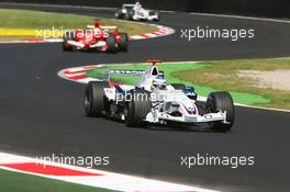 09.09.2006 Monza, Italy,  Nick Heidfeld (GER), BMW Sauber F1 Team, F1.06, Felipe Massa (BRA), Scuderia Ferrari, 248 F1 - Formula 1 World Championship, Rd 15, Italian Grand Prix, Saturday Qualifying