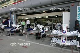 09.09.2006 Monza, Italy,  BMW Sauber, garage - Formula 1 World Championship, Rd 15, Italian Grand Prix, Saturday