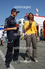 09.09.2006 Monza, Italy,  Alexander Wurz (AUT), Test Driver, Williams F1 Team, with Premiere TV - Formula 1 World Championship, Rd 15, Italian Grand Prix, Saturday