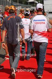 10.09.2006 Monza, Italy,  Christijan Albers (NED), Spyker MF1 Racing and Ralf Schumacher (GER), Toyota Racing - Formula 1 World Championship, Rd 15, Italian Grand Prix, Sunday