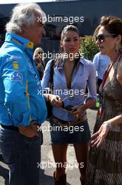 10.09.2006 Monza, Italy,  Flavio Briatore (ITA), Renault F1 Team, Team Chief, Managing Director and Elisabetta Gregoracci, Slavica Ecclestone (SLO), Wife to Bernie Ecclestone  - Formula 1 World Championship, Rd 15, Italian Grand Prix, Sunday