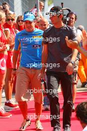 10.09.2006 Monza, Italy,  Fernando Alonso (ESP), Renault F1 Team and Pedro de la Rosa (ESP), McLaren Mercedes - Formula 1 World Championship, Rd 15, Italian Grand Prix, Sunday