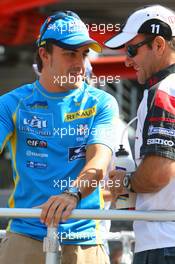 10.09.2006 Monza, Italy,  Fernando Alonso (ESP), Renault F1 Team and Rubens Barrichello (BRA), Honda Racing F1 Team - Formula 1 World Championship, Rd 15, Italian Grand Prix, Sunday