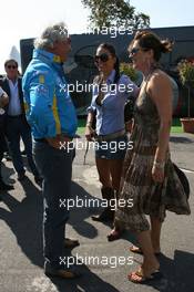 10.09.2006 Monza, Italy,  Flavio Briatore (ITA), Renault F1 Team, Team Chief, Managing Director and Elisabetta Gregoracci, Slavica Ecclestone (SLO), Wife to Bernie Ecclestone  - Formula 1 World Championship, Rd 15, Italian Grand Prix, Sunday