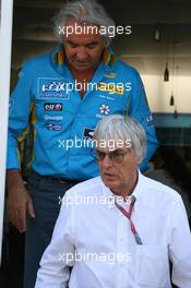 10.09.2006 Monza, Italy,  Bernie Ecclestone (GBR) and Flavio Briatore (ITA), Renault F1 Team, Team Chief, Managing Director - Formula 1 World Championship, Rd 15, Italian Grand Prix, Sunday