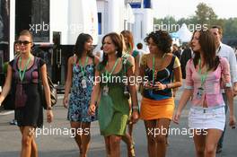 07.09.2006 Monza, Italy,  Girls in the paddock - Formula 1 World Championship, Rd 15, Italian Grand Prix, Thursday