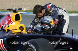 13.01.2006 Jerez, Spain,  Christian Klien (AUT), Red Bull Racing, problems with the new RB2 make him stop on the circuit - Formula One Testing