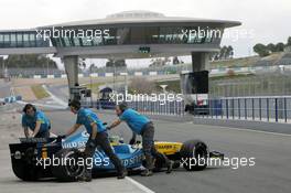 13.01.2006 Jerez, Spain,  Giancarlo Fisichella (ITA), Renault F1 Team, been pushed back into the pit - Formula One Testing