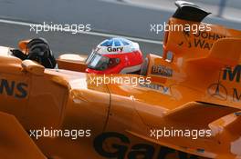 13.01.2006 Jerez, Spain,  Gary Paffett (GBR), Test Driver, in an interim Orange McLaren Mercedes - Formula One Testing