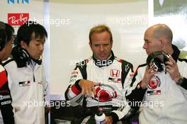 12.01.2006 Jerez, Spain,  Rubens Barrichello (BRA), Honda Racing F1 Team, talking to Jock Clear (GBR), Honda Racing F1 Team, Senior Race Engineer and Katoh (JAP), Honda Race Engineer - Formula One Testing