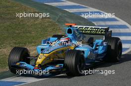10.01.2006 Jerez, Spain,  Fernando Alonso (ESP), Renault F1 Team in the old R25 - Formula One Testing