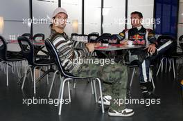 10.01.2006 Jerez, Spain,  Vitantonio Liuzzi (ITA), Scuderia Toro Rosso, talking to David Coulthard (GBR), Red Bull Racing - Formula One Testing