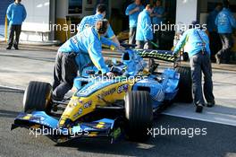 10.01.2006 Jerez, Spain,  Giancarlo Fisichella (ITA), Renault F1 Team, in the new R26 - Formula One Testing