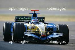 10.01.2006 Jerez, Spain,  Fernando Alonso (ESP), Renault F1 Team, in the old R25  - Formula One Testing, in the old R25