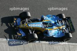 11.01.2006 Jerez, Spain,  Giancarlo Fisichella (ITA), Renault F1 Team, in the new R26 - Formula One Testing
