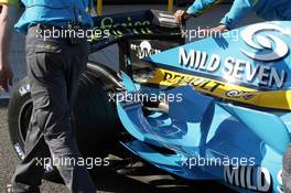11.01.2006 Jerez, Spain,  Giancarlo Fisichella (ITA), Renault F1 Team, engine cover of the new R26, next seasons car - Formula One Testing