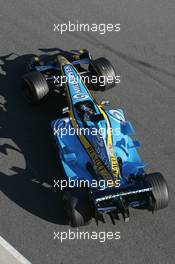 11.01.2006 Jerez, Spain,  Giancarlo Fisichella (ITA), Renault F1 Team, in the new R26, next seasons car - Formula One Testing