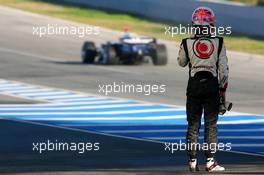 07.02.2006 Jerez, Spain,  Jenson Button (GBR), Honda Racing F1 Team, stops at the end of the pitlane