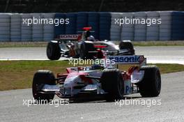 08.02.2006 Jerez, Spain,  Ralf Schumacher (GER), Toyota Racing, leads Rubens Barrichello (BRA), Honda Racing F1 Team