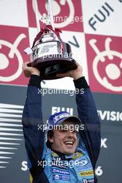 08.10.2006 Suzuka, Japan,  Fernando Alonso (E), Team Renault - Formula 1 World Championship, Rd 17, Japanese Grand Prix, Sunday Podium