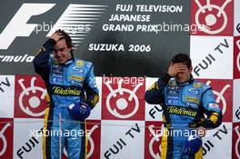 08.10.2006 Suzuka, Japan,  1st place Fernando Alonso (ESP), Renault F1 Team with 3rd place Giancarlo Fisichella (ITA), Renault F1 Team - Formula 1 World Championship, Rd 17, Japanese Grand Prix, Sunday Podium