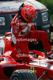 08.10.2006 Suzuka, Japan,  Michael Schumacher (GER), Scuderia Ferrari, 248 F1, Stopped on track, Engine failure - Formula 1 World Championship, Rd 17, Japanese Grand Prix, Sunday Race