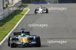 08.10.2006 Suzuka, Japan,  Giancarlo Fisichella (ITA), Renault F1 Team, R26 - Formula 1 World Championship, Rd 17, Japanese Grand Prix, Sunday Race