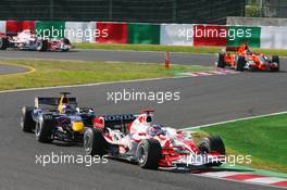 08.10.2006 Suzuka, Japan,  Takuma Sato (JPN), Super Aguri F1, SA06, Robert Doornbos (NED), Red Bull Racing, RB2 - Formula 1 World Championship, Rd 17, Japanese Grand Prix, Sunday Race