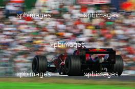 07.10.2006 Suzuka, Japan,  Scott Speed (USA), Scuderia Toro Rosso, STR01 - Formula 1 World Championship, Rd 17, Japanese Grand Prix, Saturday Qualifying