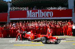 07.10.2006 Suzuka, Japan,  Scuderia Ferrari Team Photo - Formula 1 World Championship, Rd 17, Japanese Grand Prix, Saturday