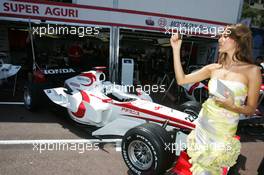 26.05.2006 Monte Carlo, Monaco,  Girls in the Pit Lane, Super Aguri F1  - Formula 1 World Championship, Rd 7, Monaco Grand Prix, Friday